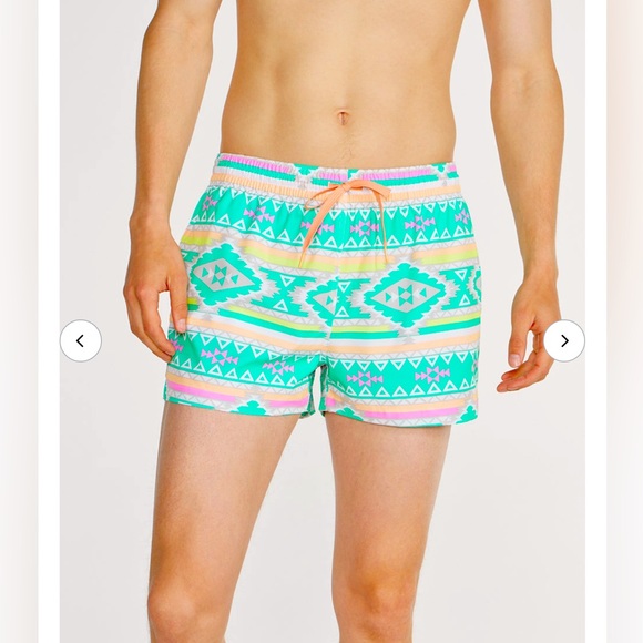 chubbies Other - NWT Chubbies The En Fuego Swim Trunks 4” Inseam Mens Size M Stretch Aztec